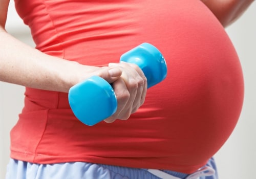 Can a personal trainer train a pregnant woman?